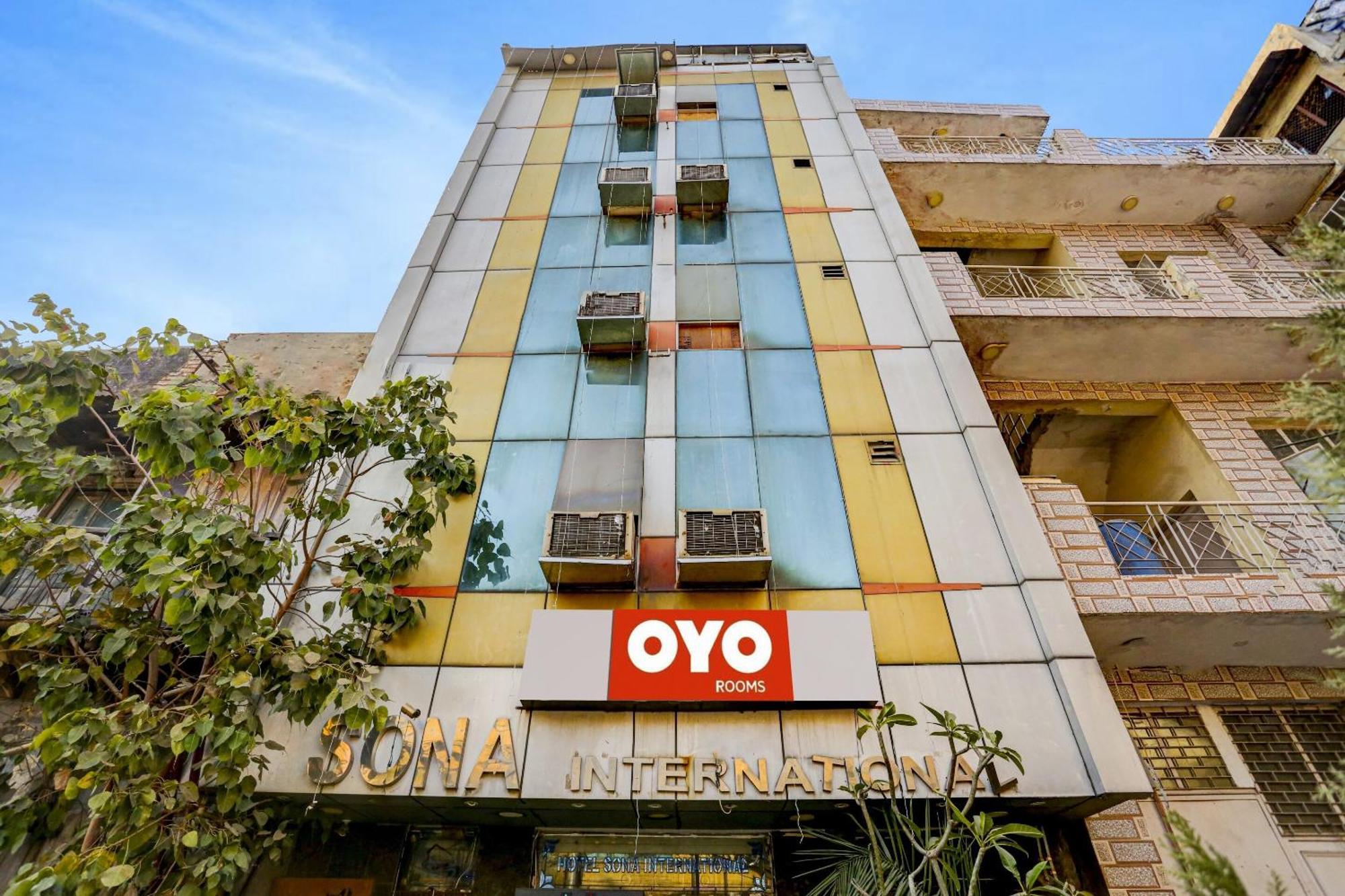 Live On Del1739 Hotel New Delhi